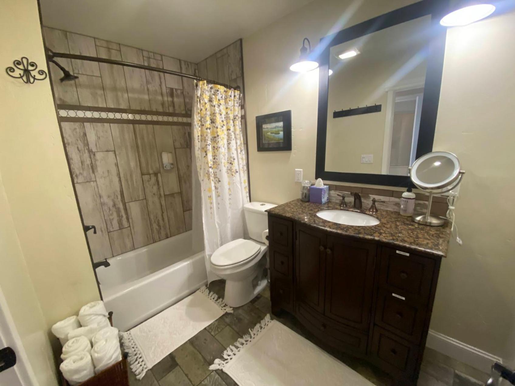 Historic Washington St Balcony Apartment โซโนรา ภายนอก รูปภาพ